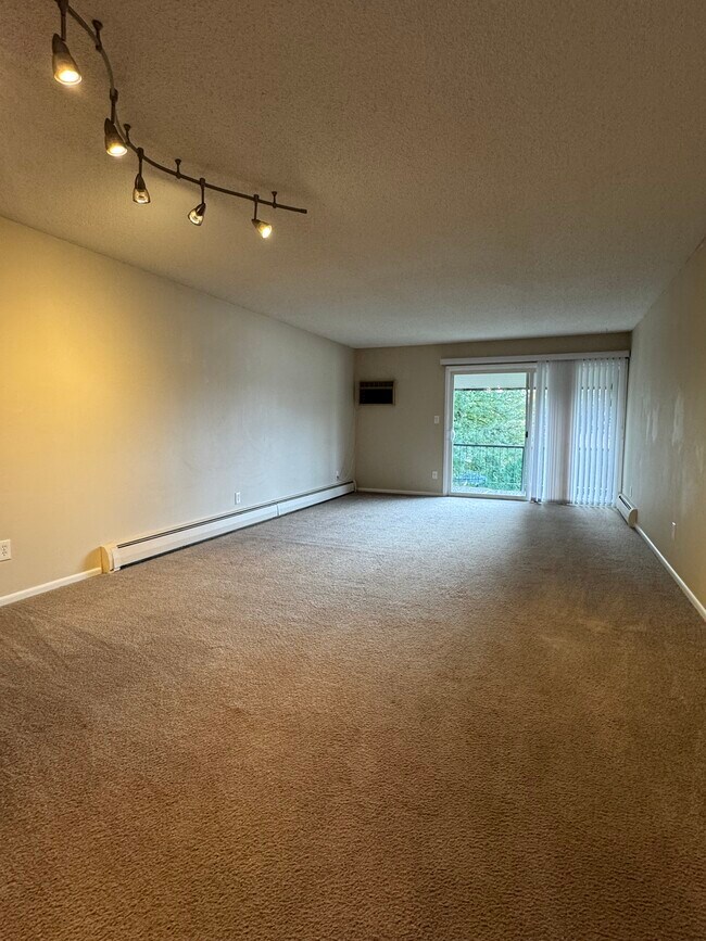 Foto del edificio - 2921 E 32nd Ave