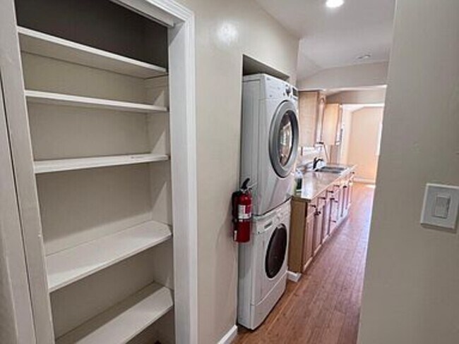 Building Photo - Freshly remodeled home in the heart of San...