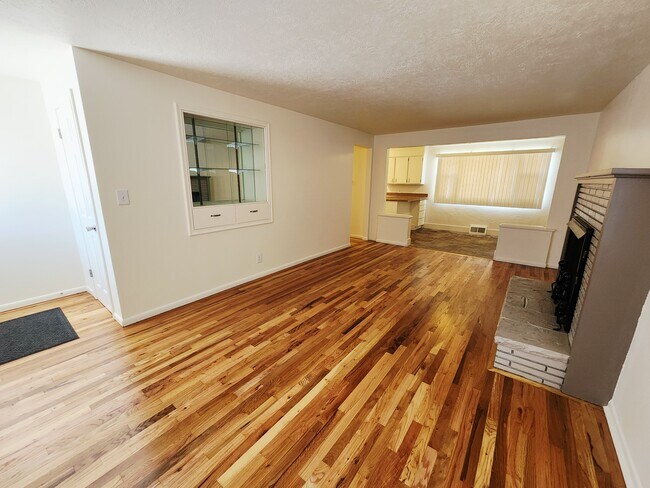 Sala de estar - 85 Princeton Ave