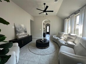 Building Photo - 122 Nightshade St