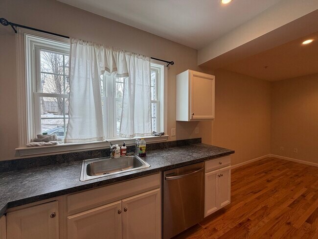 Foto del edificio - 160 Summer St