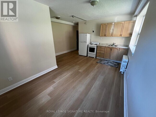 Photo du bâtiment - 1000 O'Connor Dr