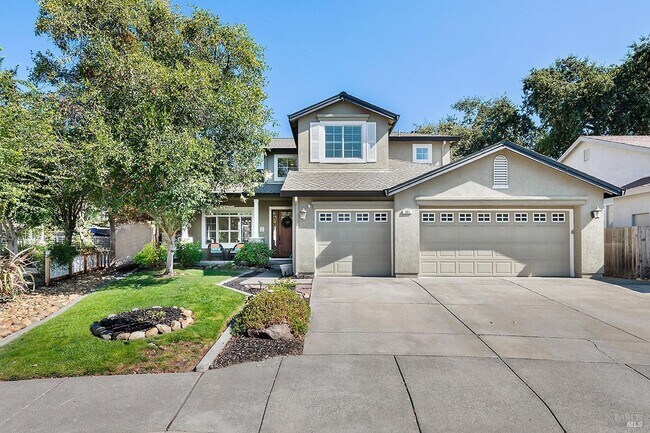 Building Photo - Two Level Home in Windsor with 4 Bedroom and 3 full Bath