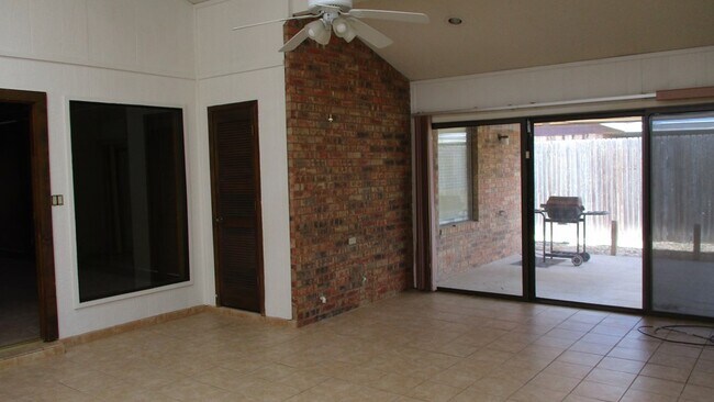 Foto del edificio - 4632 Lemonwood Ln