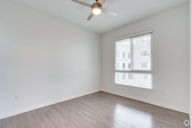 2BR, 2BA - 1,134SF - Airo at South Bay