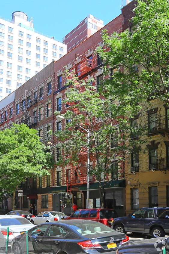 Primary Photo - Yorkville Properties