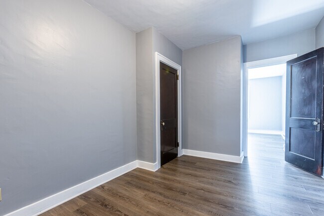 Foto del edificio - 2932 W Liberty Ave