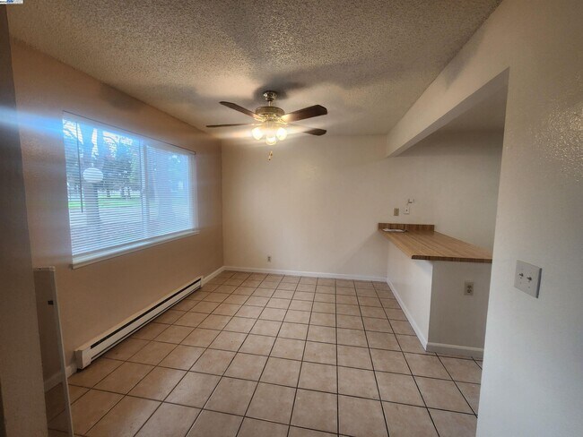 Foto del edificio - 27162 Tampa Ave