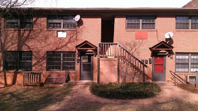 Building Photo - Randolph Street Apartments