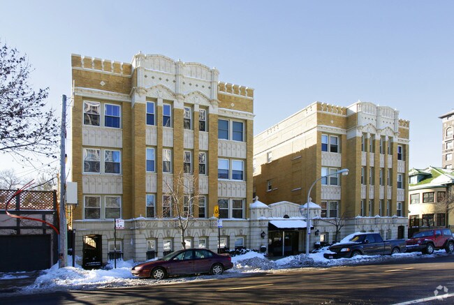 Building Photo - Buena Landmark