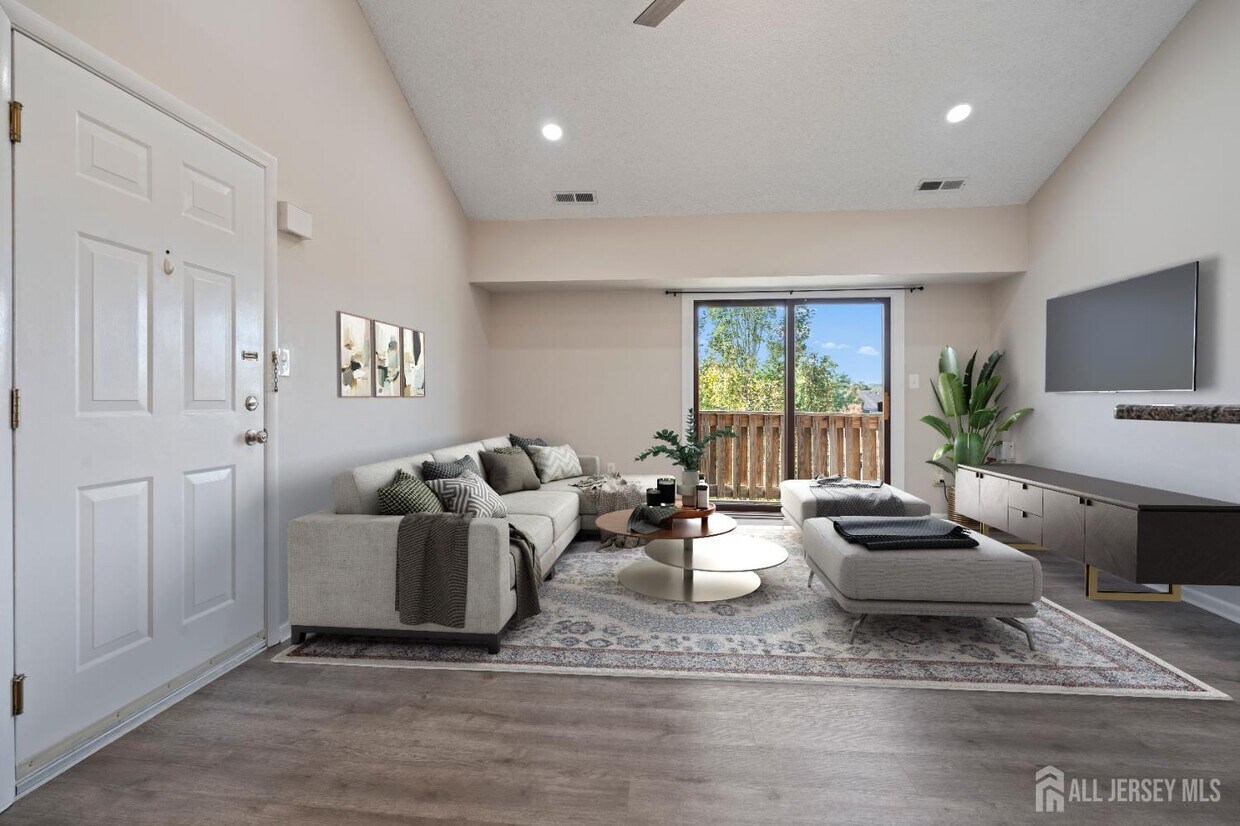 Foto principal - 607 Ravens Crest Dr