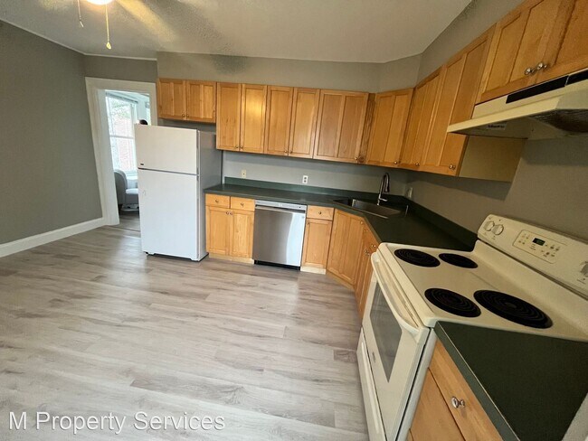 Foto del edificio - 3 br, 1 bath House - 911 Fayette Street, A...