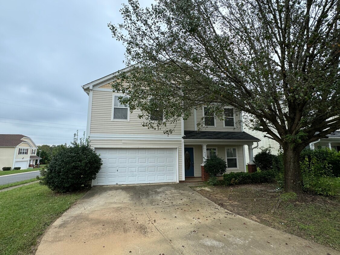 Primary Photo - 1420 Ladora Dr