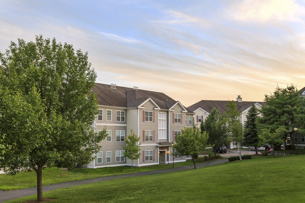 Franklin Commons Apartments 18 Gatehouse Ln Franklin, MA