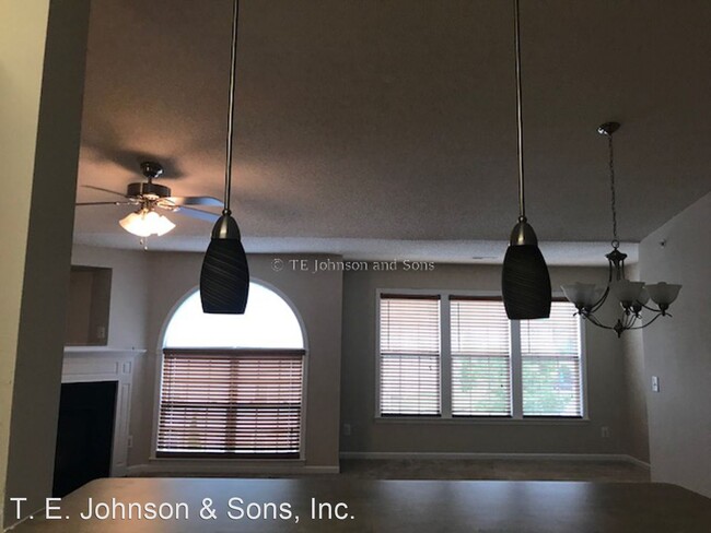 Building Photo - 2 br, 2 bath House - 3761-301 Holmes Creek...
