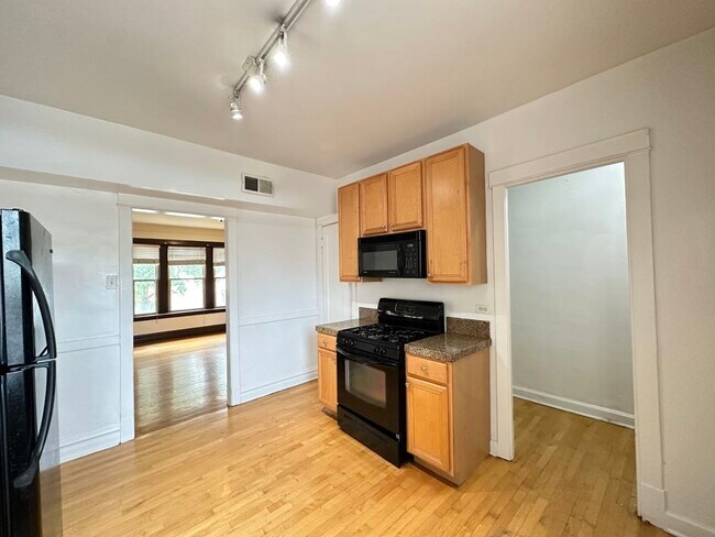 Foto del edificio - 3449 W Schubert Ave
