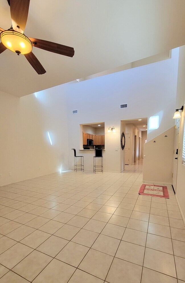 Foto del edificio - Welcome to this stunning two-story home lo...