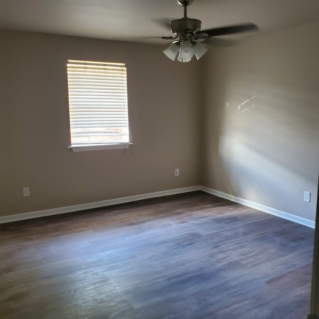 Photo - 1532 Hickory Ave Townhome