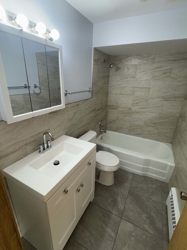 Foto del edificio - 4385 N Oak Park Ave