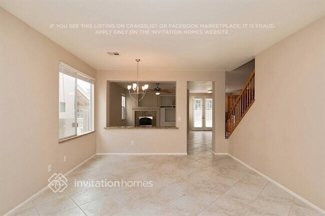 Foto del edificio - 9401 Sparkling Waters Ave