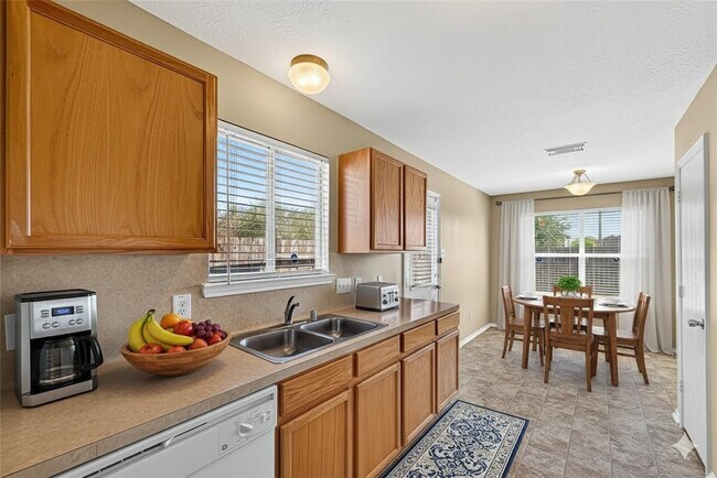 Foto del edificio - 14235 Stone Cottage Ln