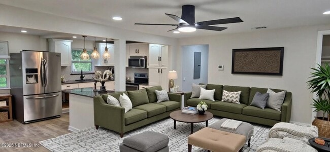 Foto del edificio - 5813 Tampico Rd