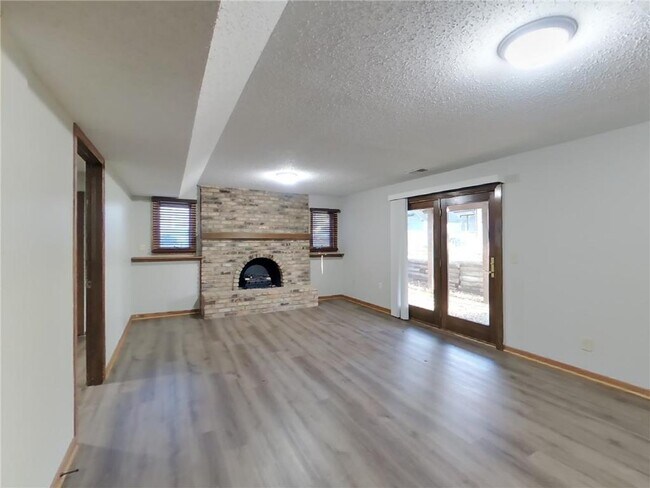 Foto del edificio - 6300 74th Ave N