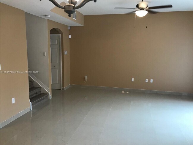 Foto del edificio - 721 SW 107th Ave