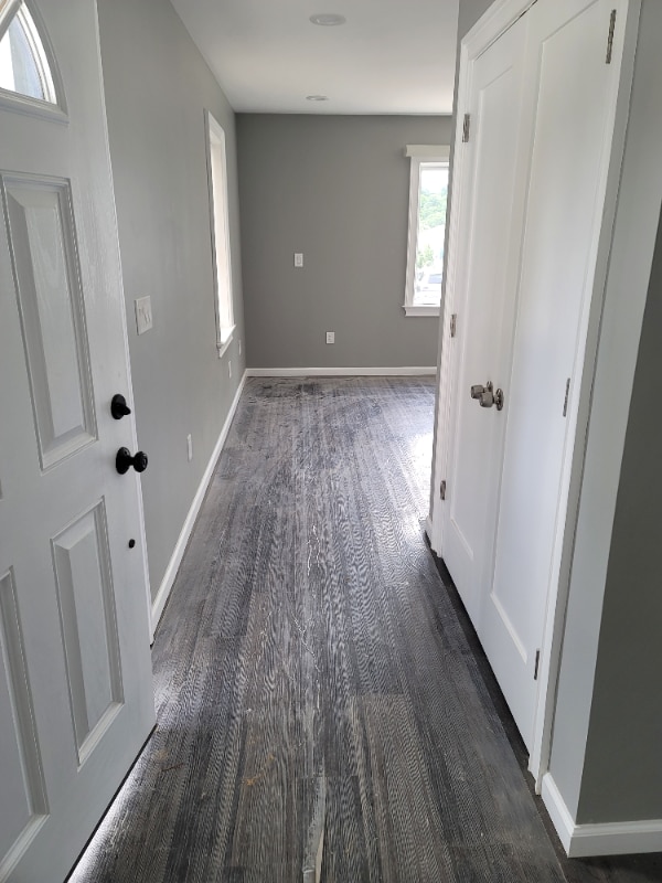 Building Photo - 225 Lakeside Ave