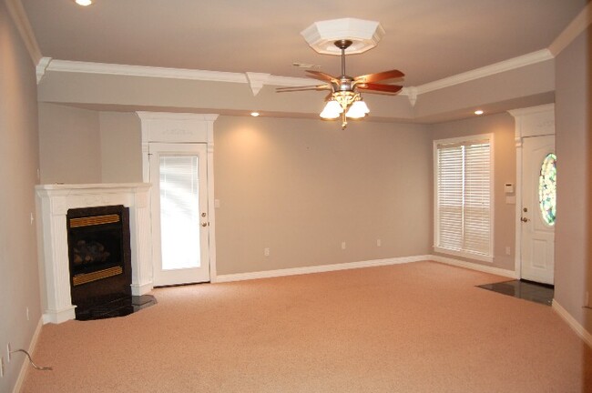 Living Room - 6210 W Milliken Bnd