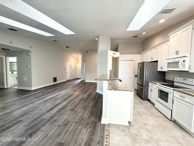 Building Photo - 103 Quail Cove