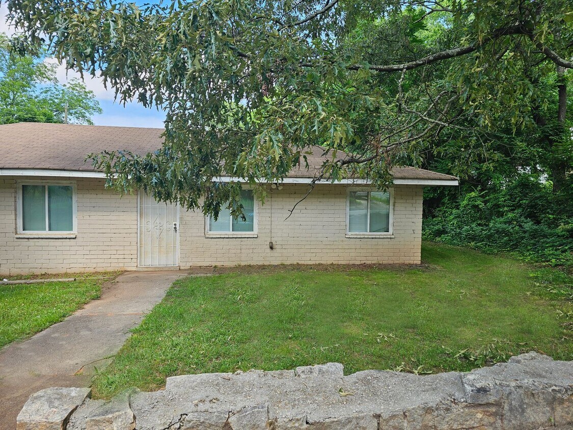Foto principal - No Steps - 2/1 Duplex Near Hank Aaron Dr -...