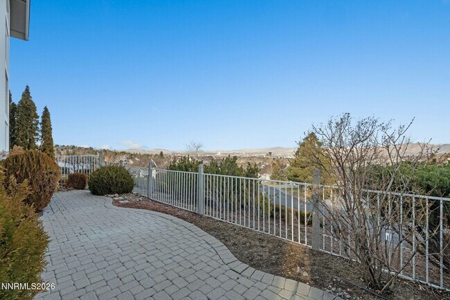 Foto del edificio - 6186 Squires Ln