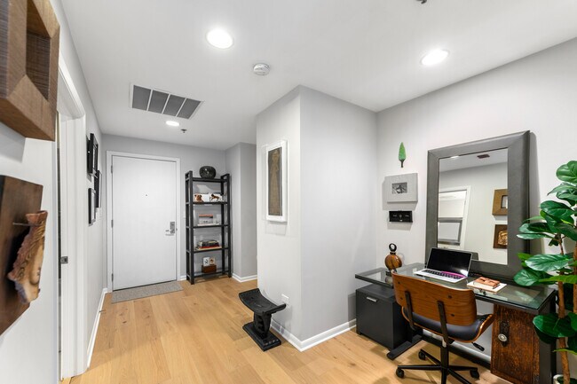 Foto del edificio - 225 S Sangamon St