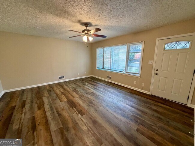 Foto del edificio - 3006 Remington St