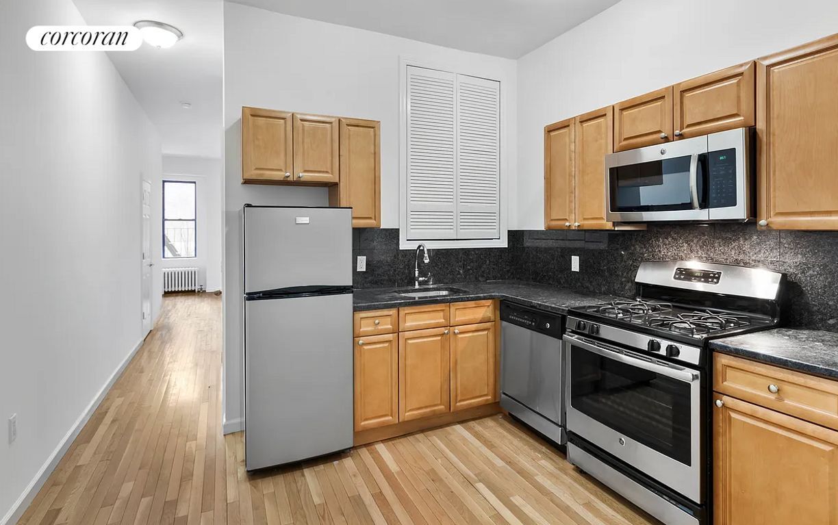 Foto del edificio - 100 W 67th St