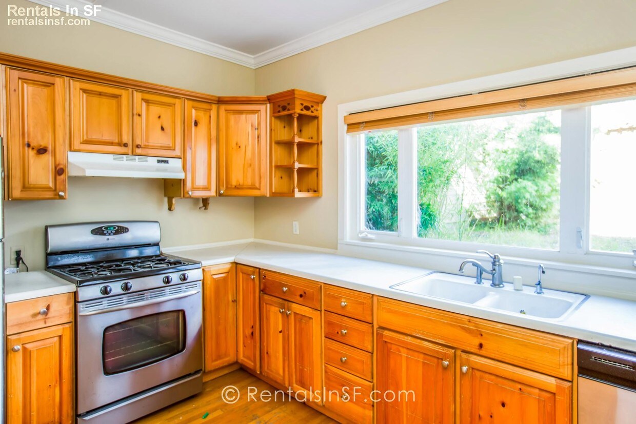 Primary Photo - 1420 Taraval St