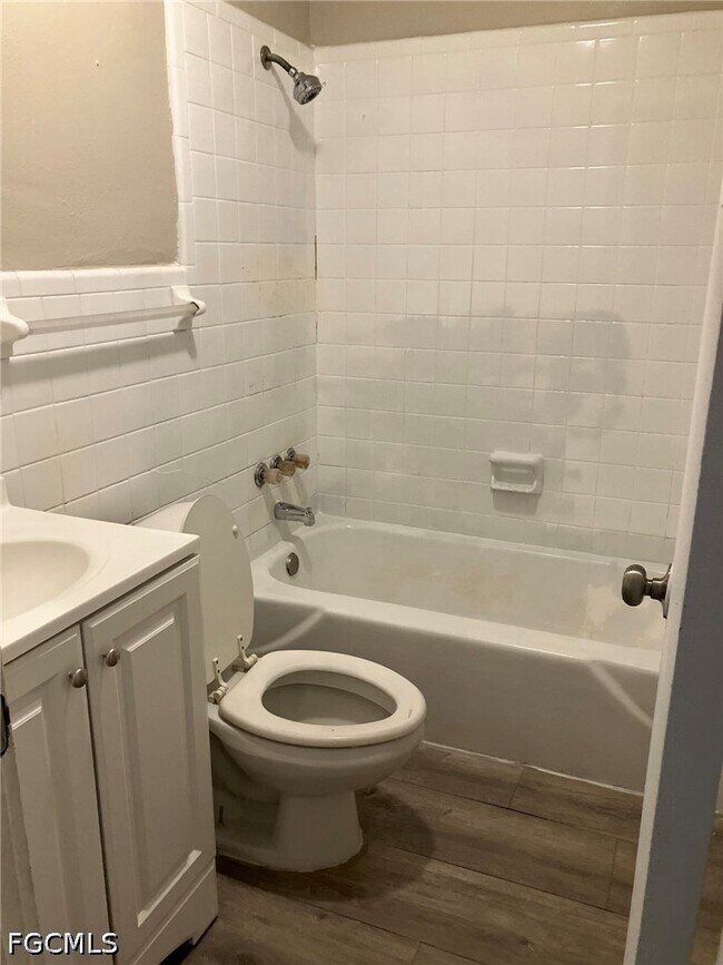 Foto del edificio - 2643-2651-2651 Lafayette St