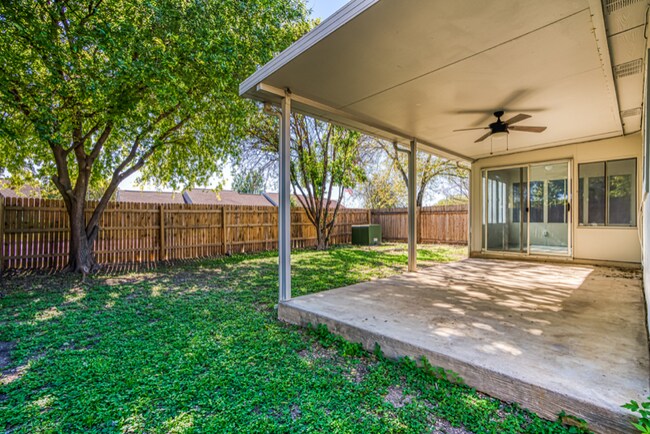 Building Photo - 9438 Celine Dr