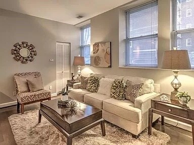 Living Room - 5330 Pershing Ave