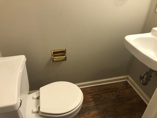 Foto del edificio - 6307 Kavanaugh Blvd