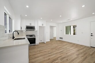 Building Photo - 4723 Albury Ave