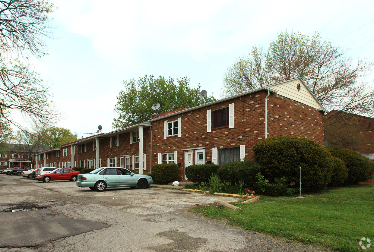 Building Photo - 3960 W Erie Ave