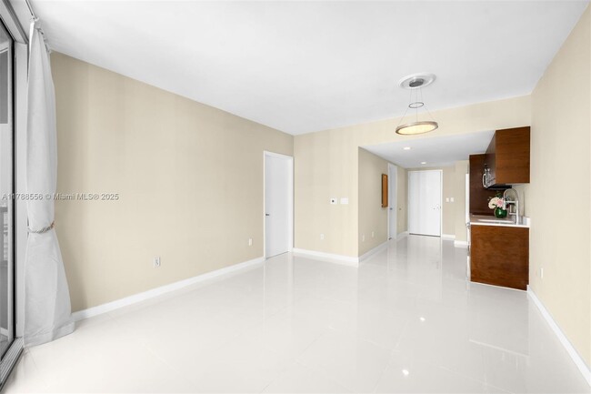 Foto del edificio - 495 Brickell Ave