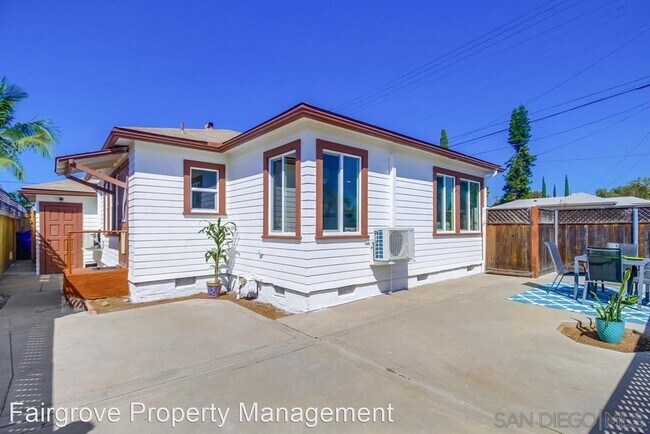 Building Photo - 2 br, 1 bath House - 3485 Myrtle Ave