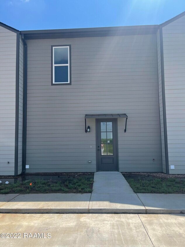 721 Almonaster Rd Unit 18, Youngsville, LA 70592 Room for Rent in