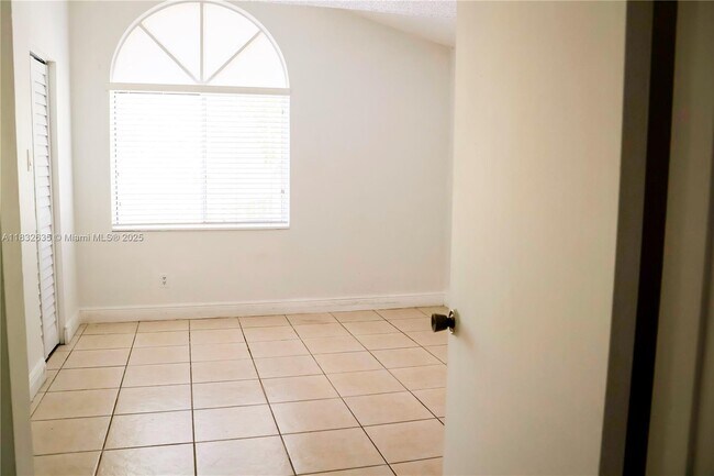 Foto del edificio - 15770 SW 106th Terrace