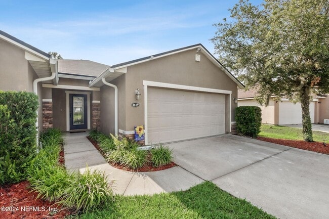 Foto del edificio - 4619 Pine Lake Dr