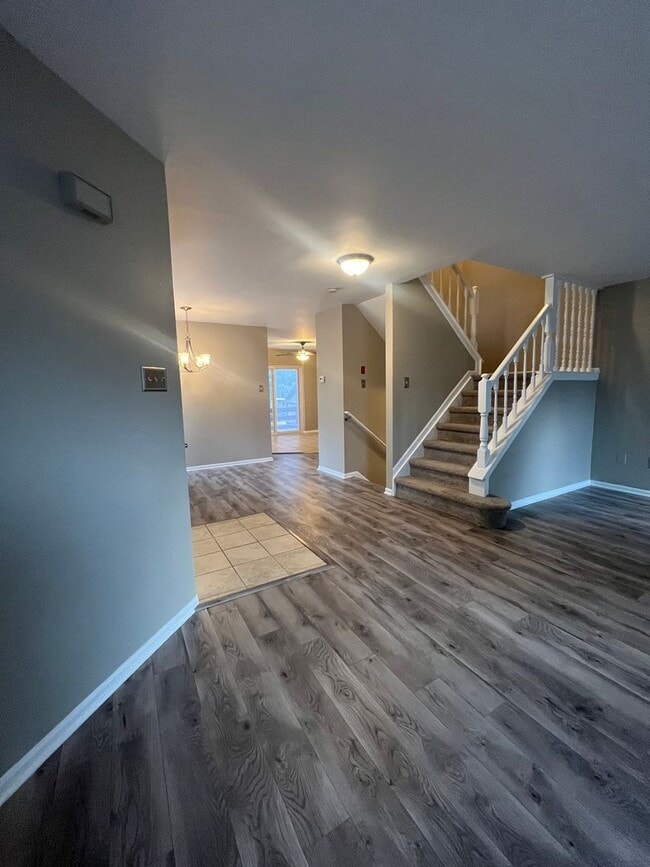 Building Photo - 3 Bd / 2.5 Bth Pennsbury School District Townhome