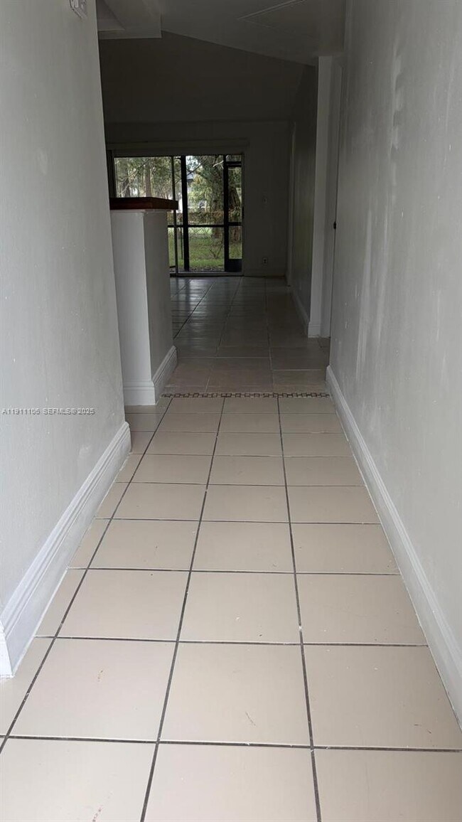 Foto del edificio - 7925 Fairview Dr